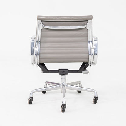 Aluminum Group Management Desk Chair, Model EA335