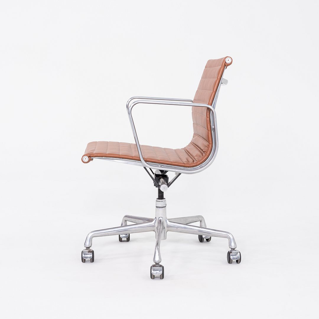 Aluminum Group Management Chair, Model EA335