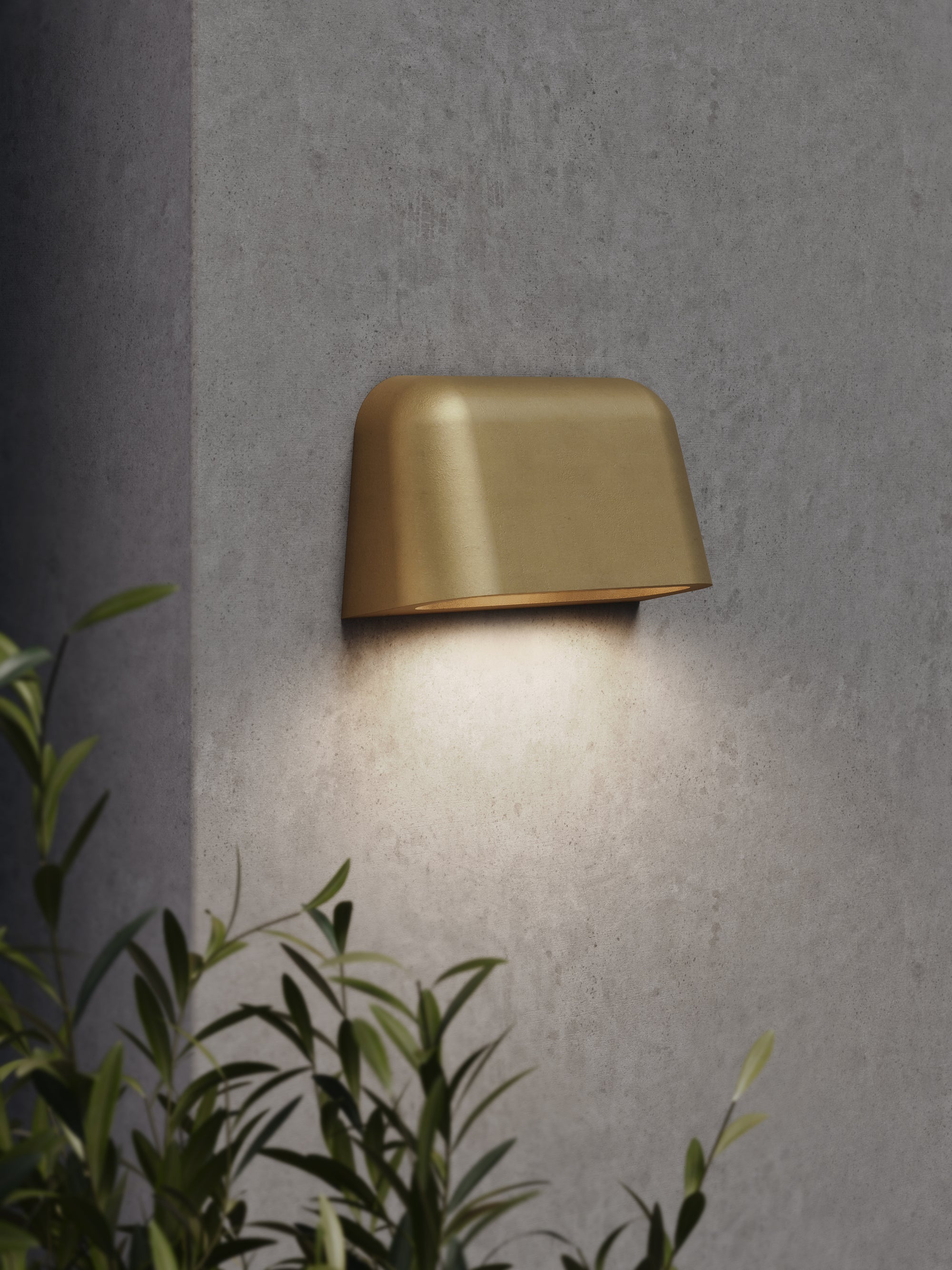 Mast Twin Wall Lamp — Outdoor
