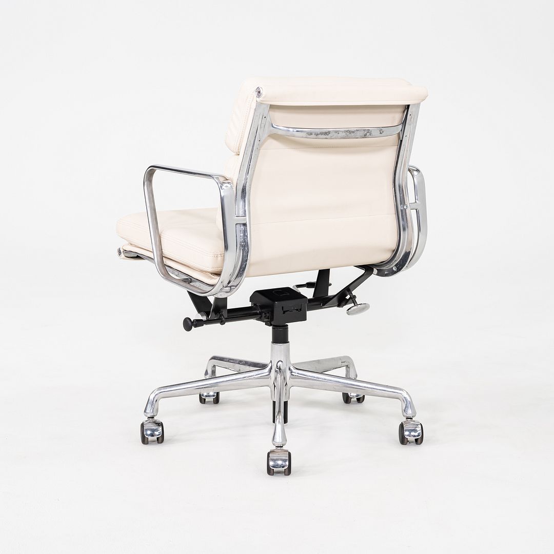 Soft Pad Management Desk Chair, EA435