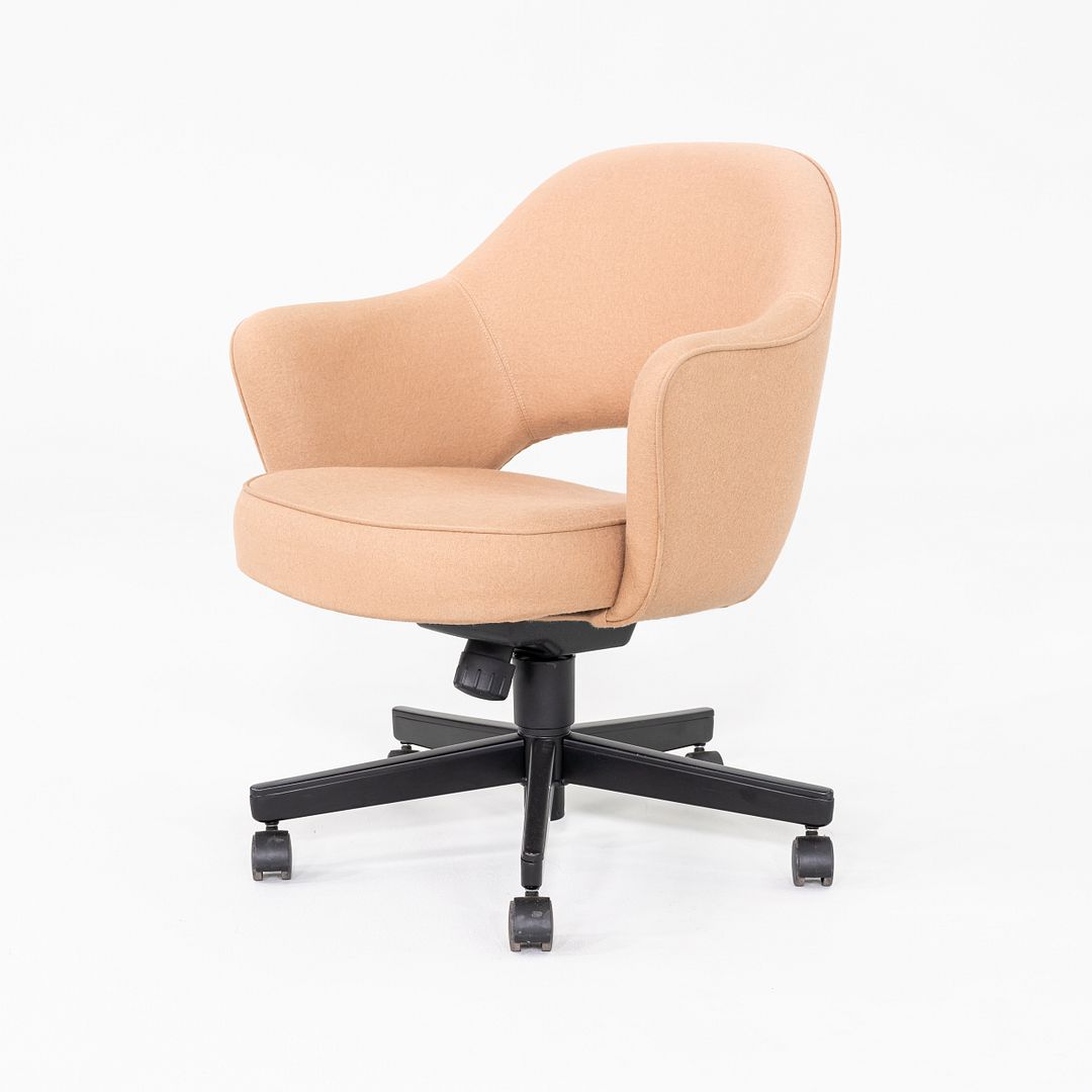 Saarinen Executive Arm Chair with Swivel Base
