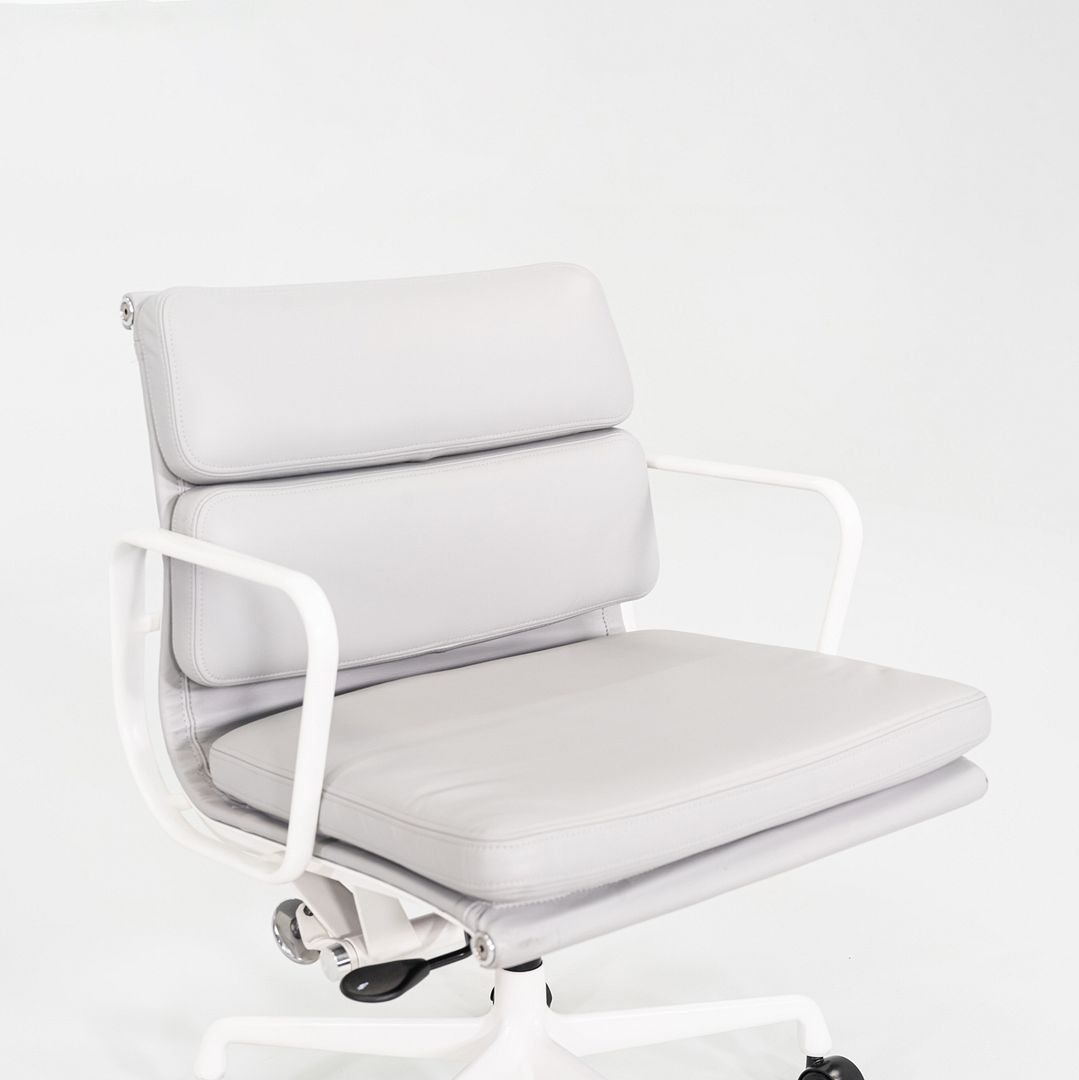 Soft Pad Management Desk Chair, EA435