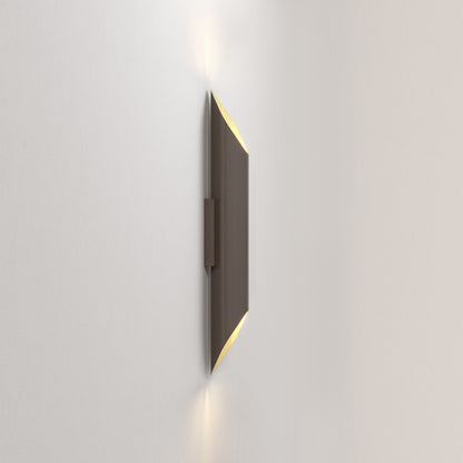 Ako Wall Lamp