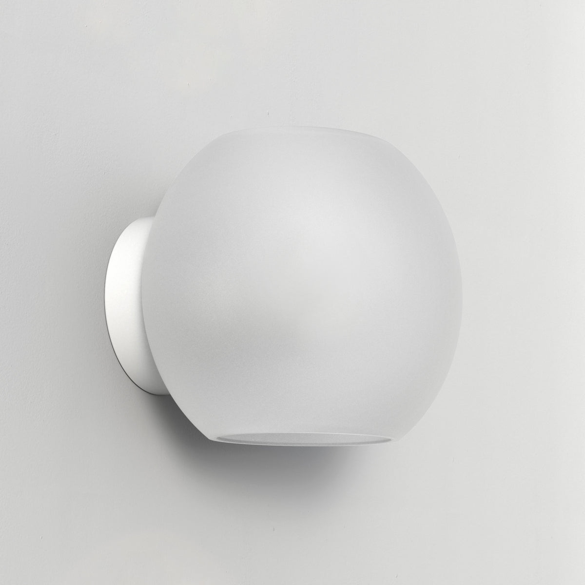 Luna Wall Lamp