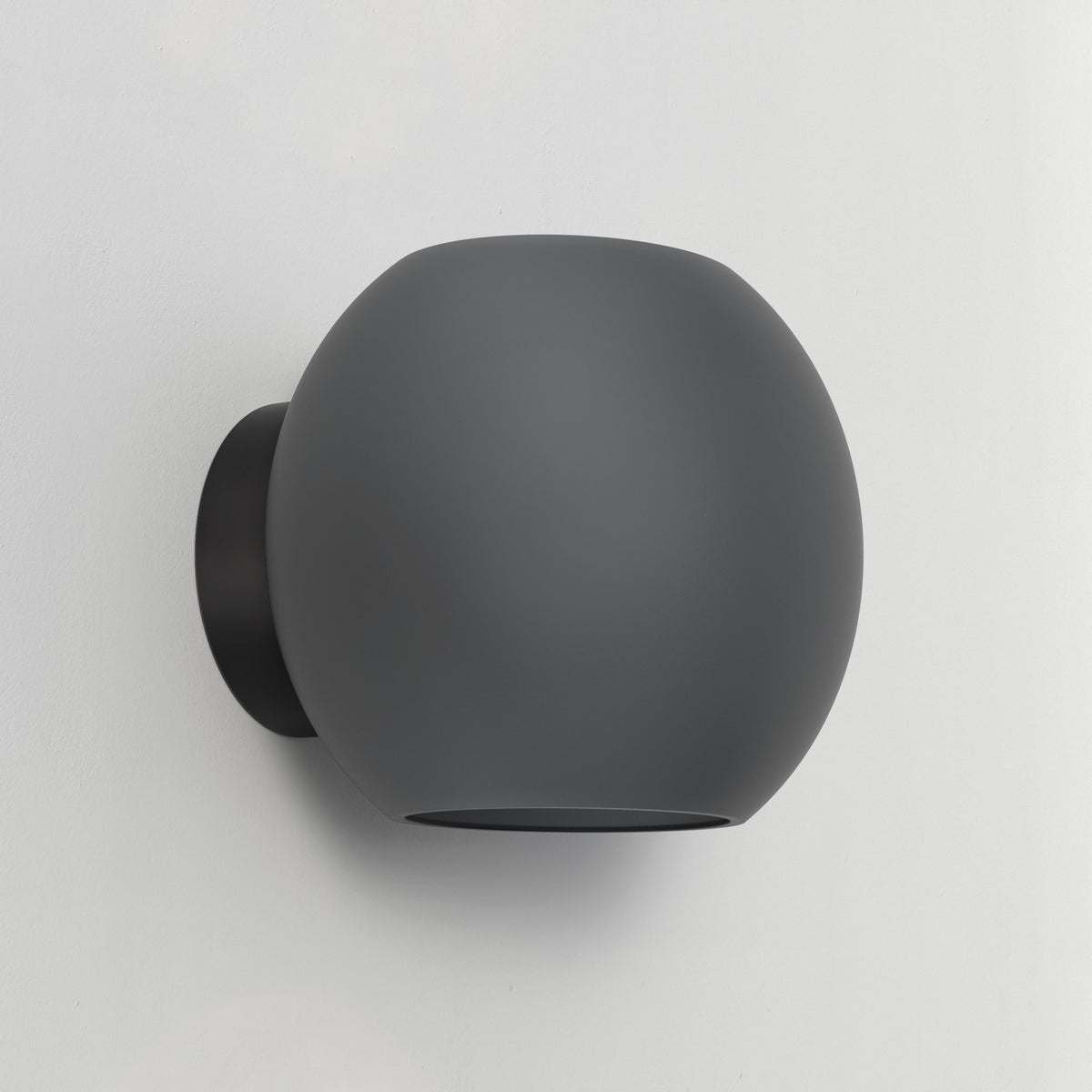 Luna Wall Lamp
