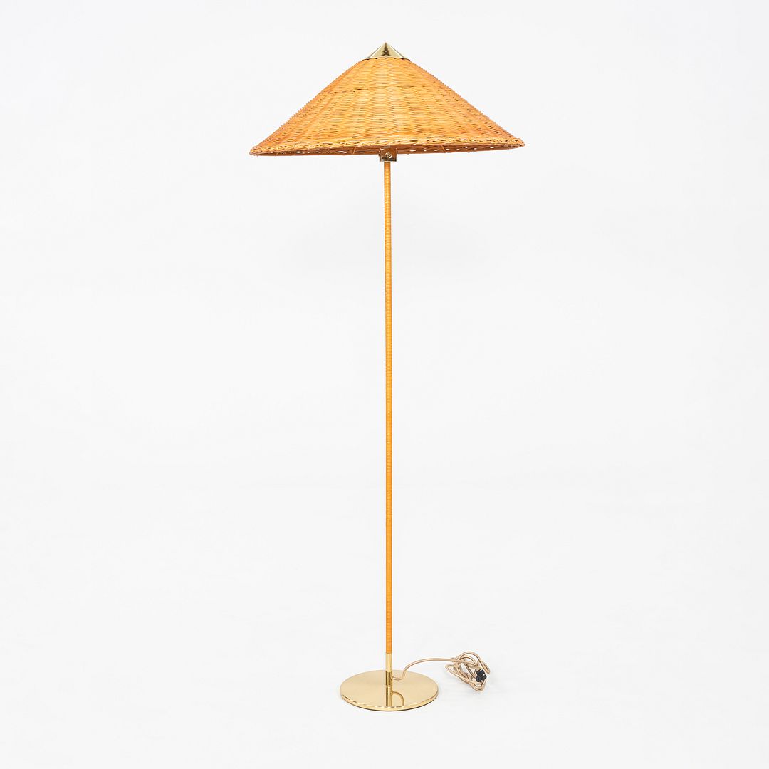 9602 Floor Lamp