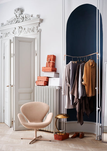 Swan Lounge Chair
