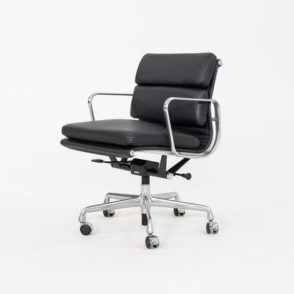 Eames Soft Pad Management Chair, EA435