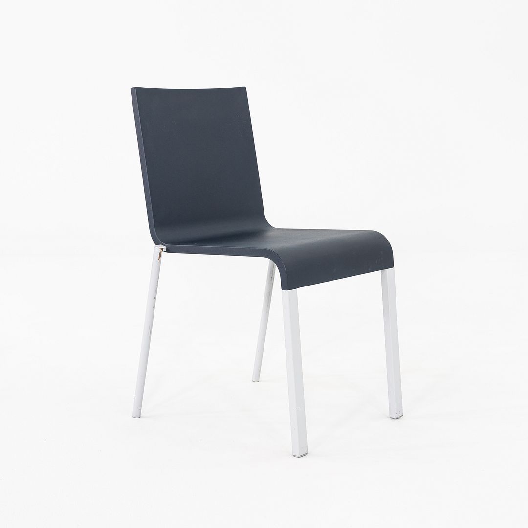 .03 Stacking Dining Chair