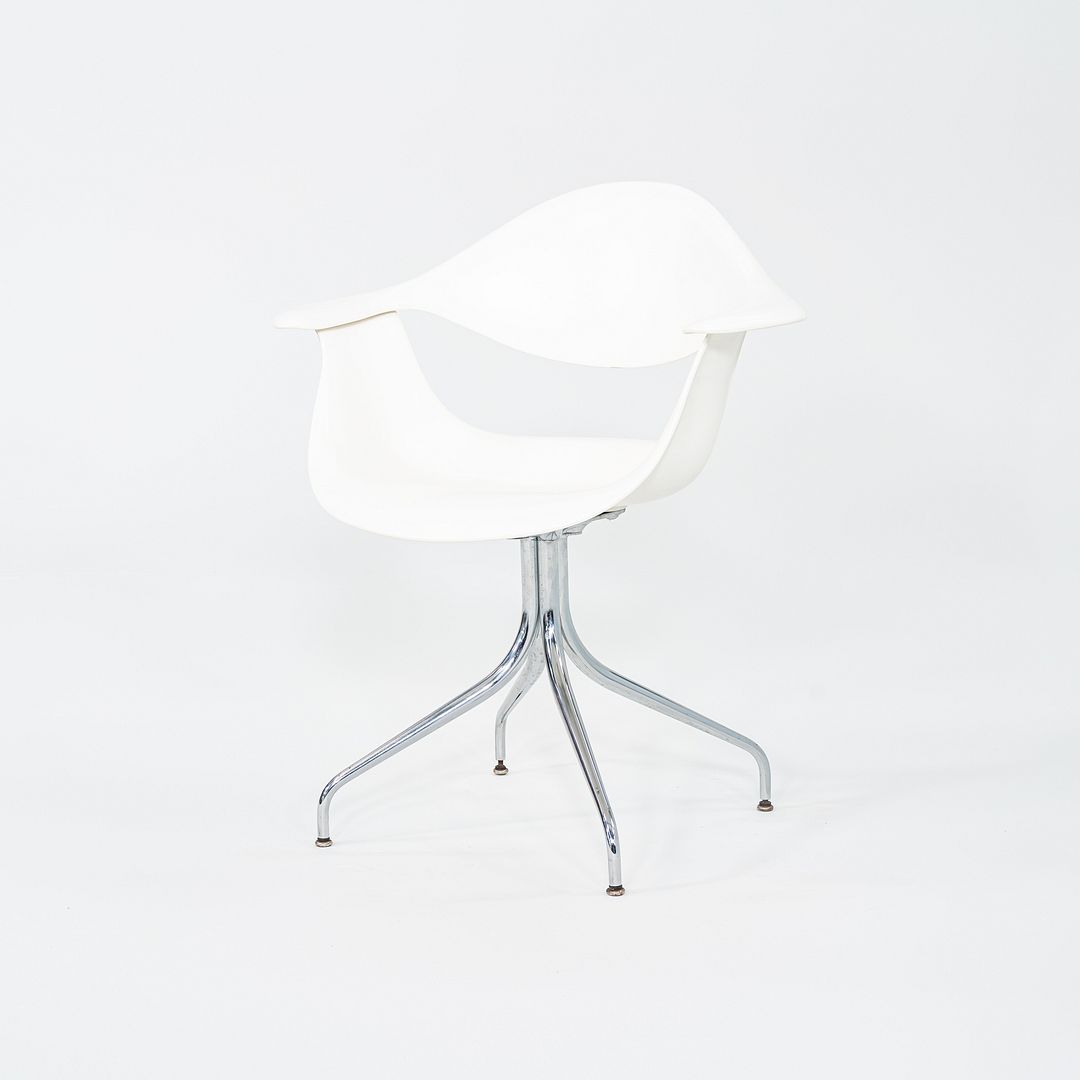 Swag Leg Chair
