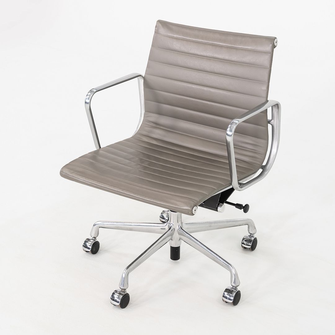 Aluminum Group Management Desk Chair, Model EA335