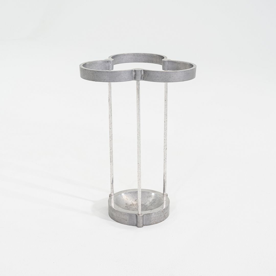 Ivy' Trefoil Umbrella Stand