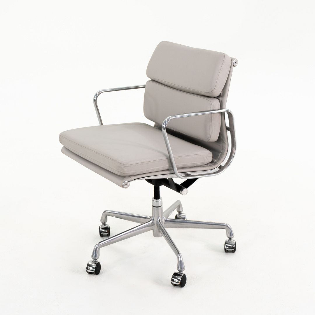 Soft Pad Management Desk Chair, Model EA435