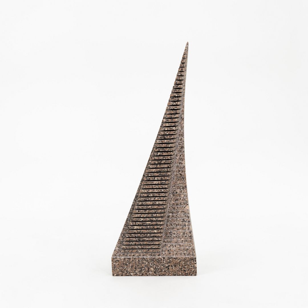 "Vanishing Edge Round" Sculpture
