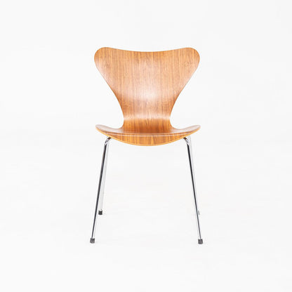 Series 7 Stacking Chair, Model 3107