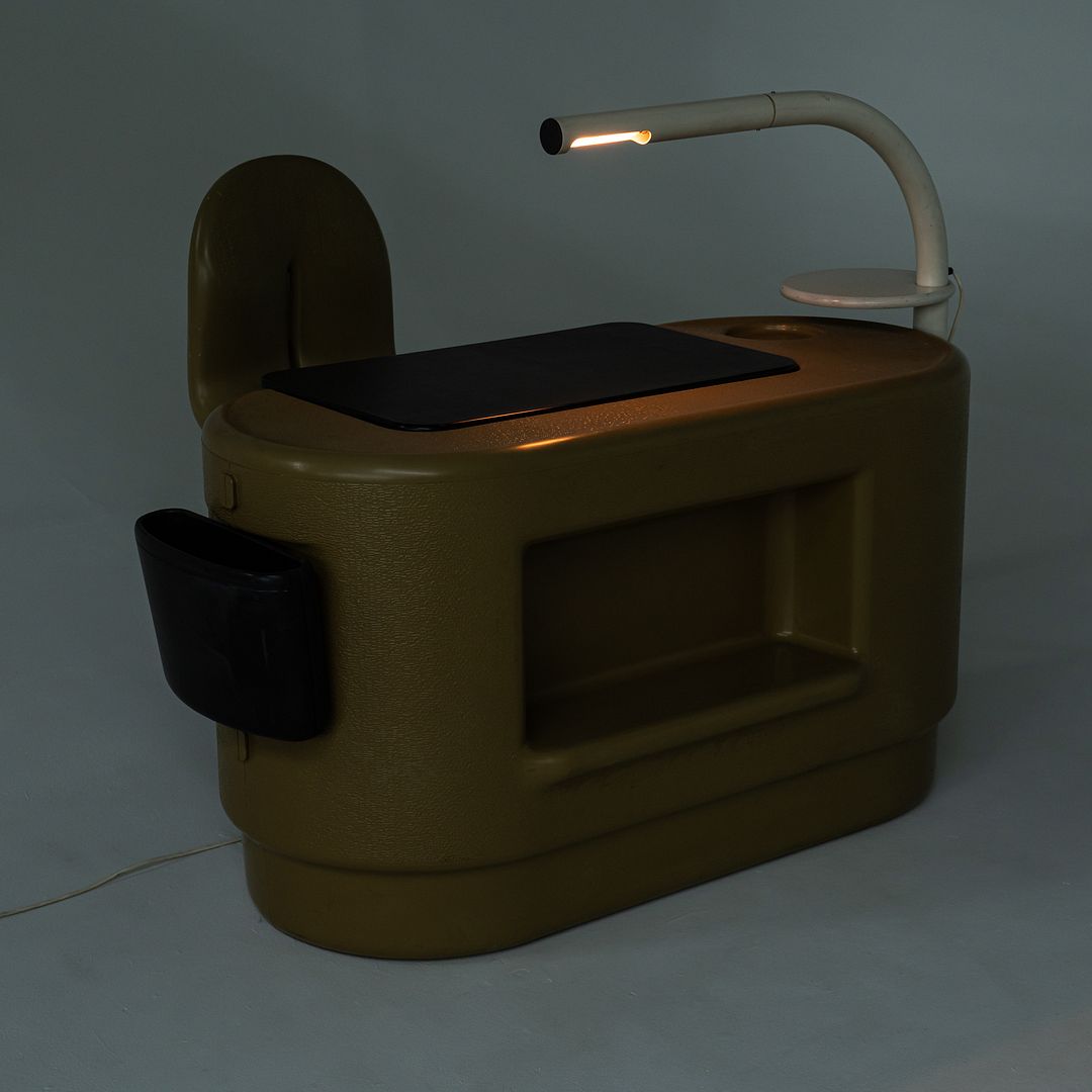 Hadi' Desk and Chair
