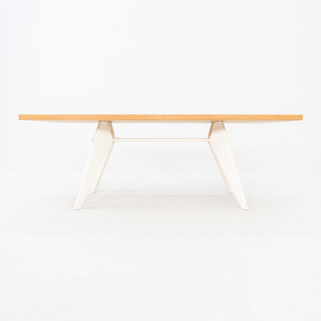 EM Dining Table