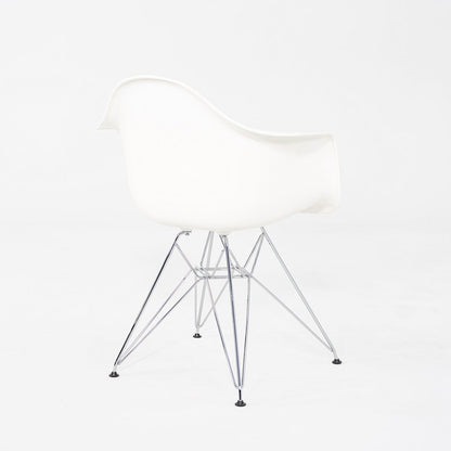 DAR Armchair