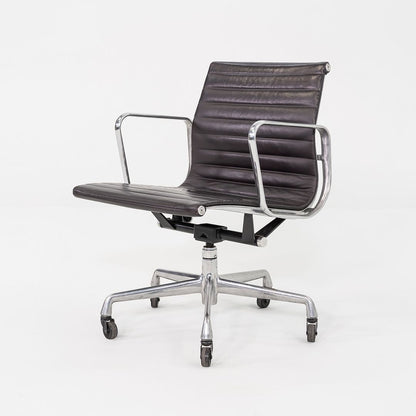 Aluminum Group Management Desk Chair, Model EA335