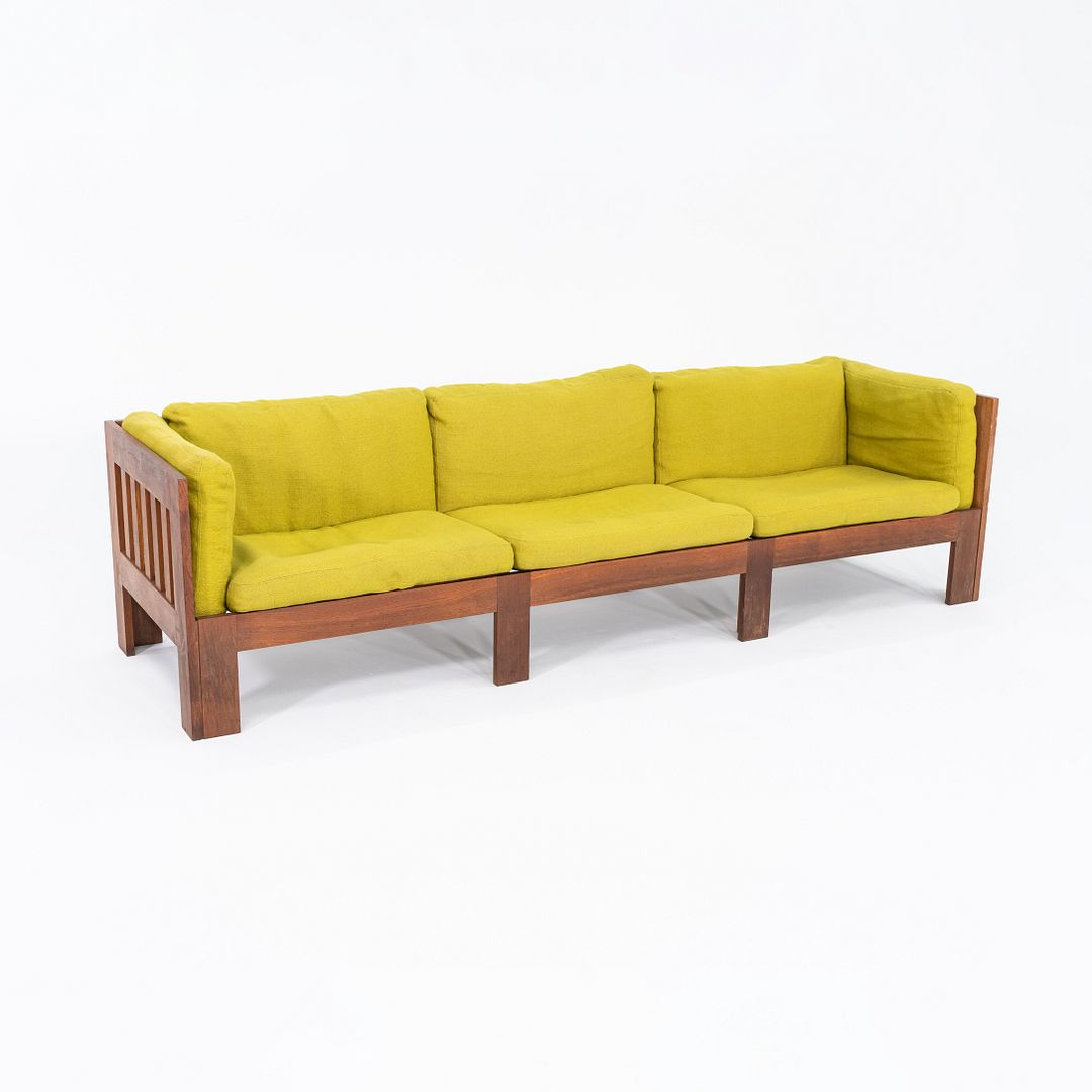 TP633 Sofa