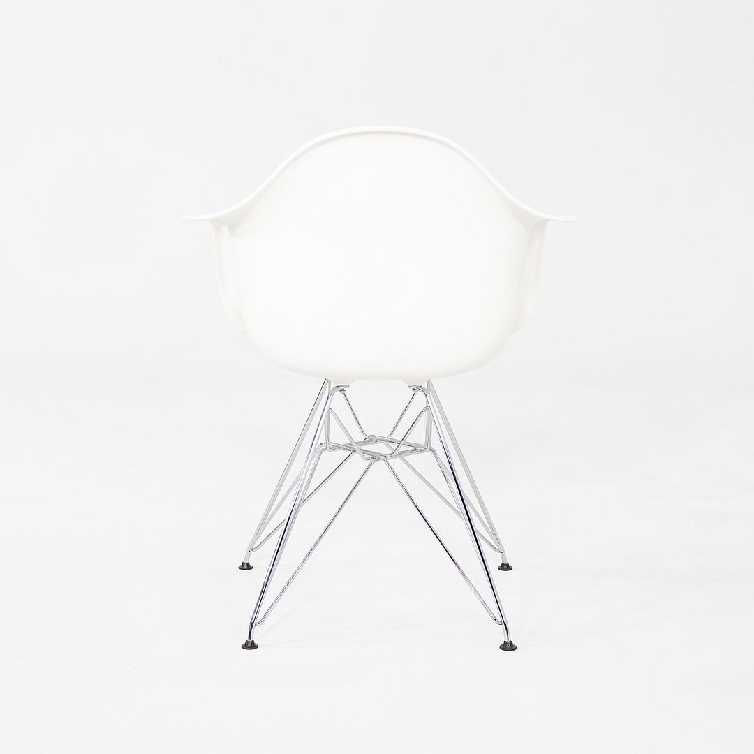 DAR Armchair
