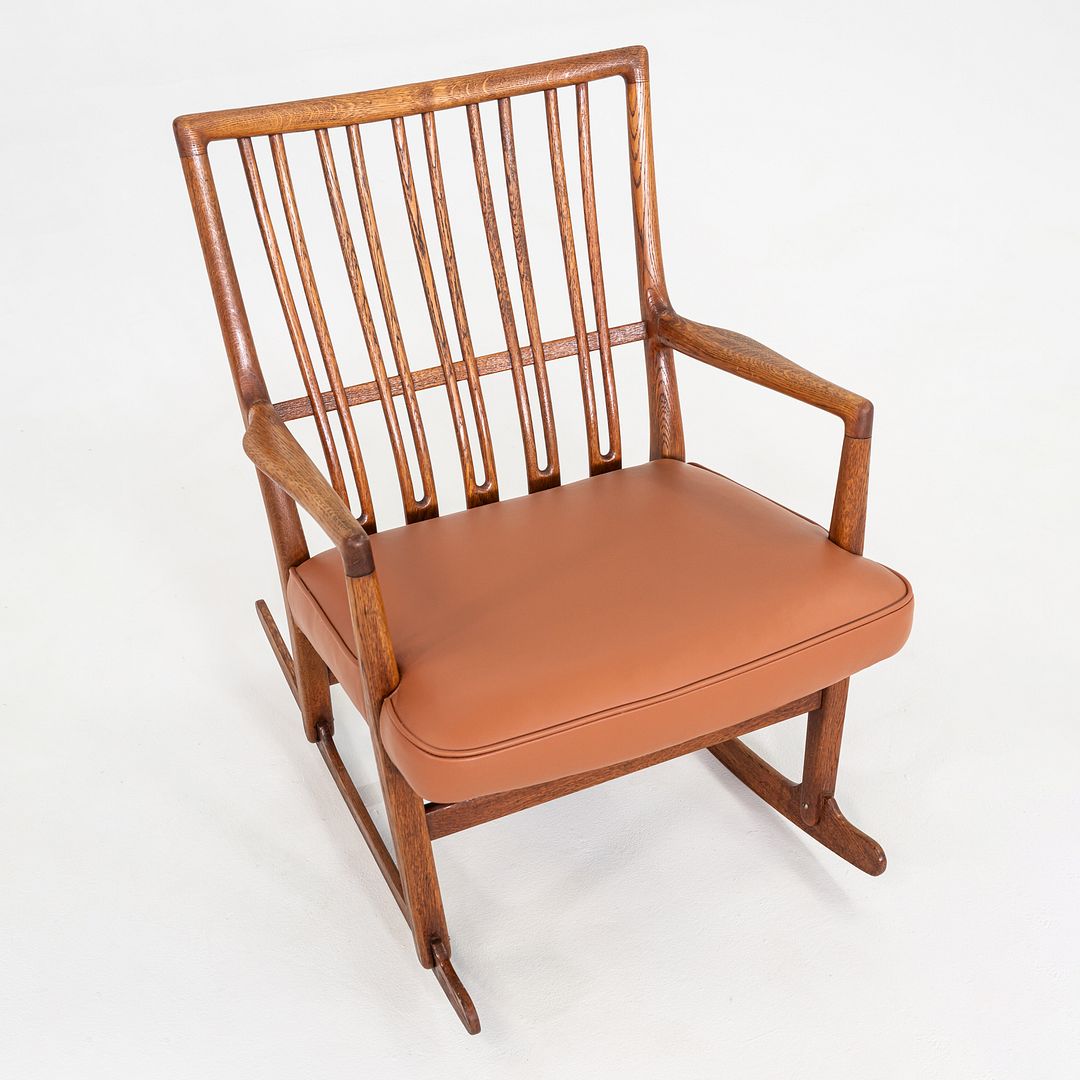 ML-33 Rocking Chair