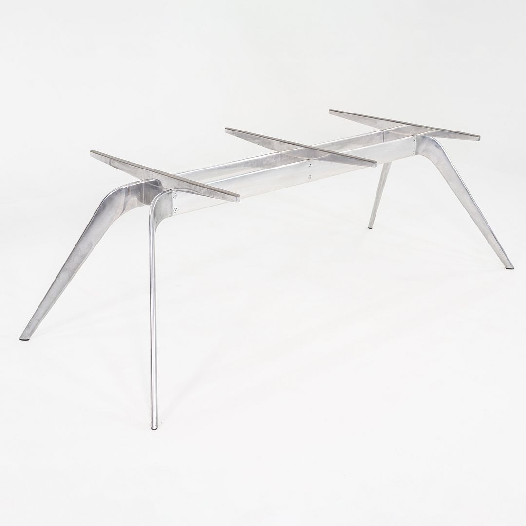 T No.1 Table