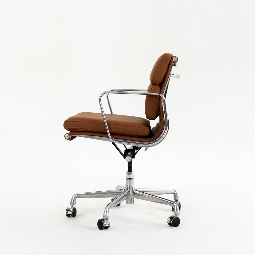 Soft Pad Management Desk Chair, Model EA435