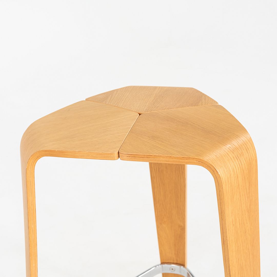 Tre Bar Stool