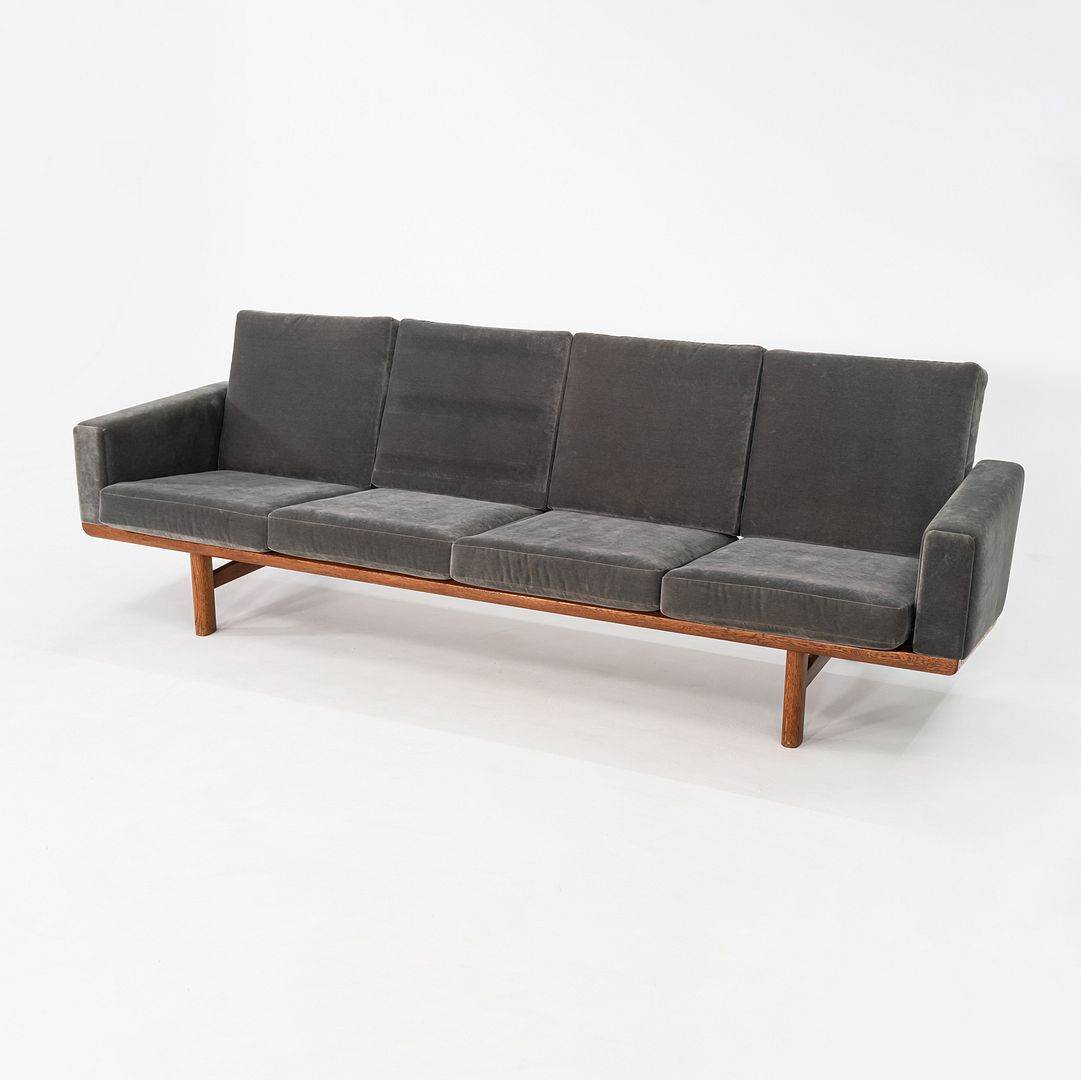 GE236 Sofa