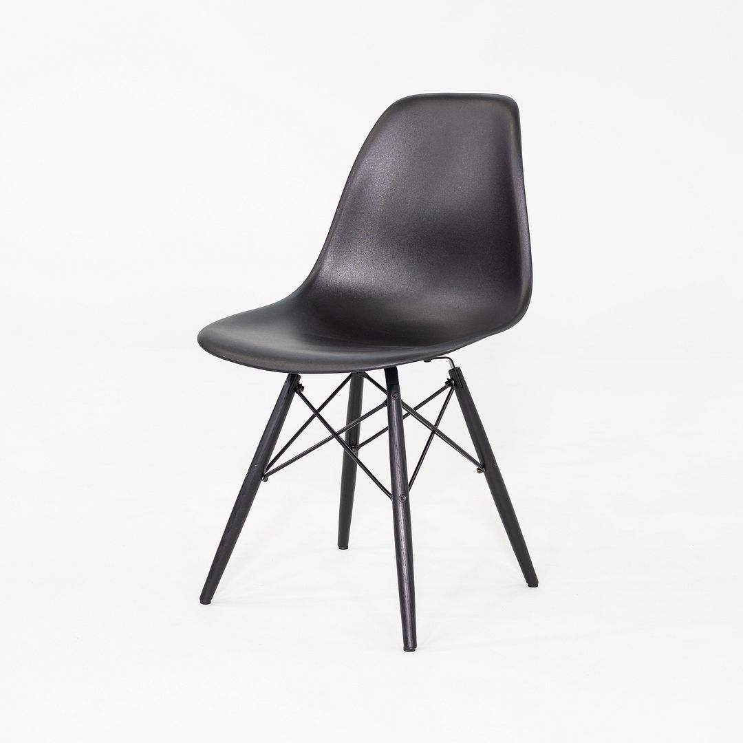 DSW Chair