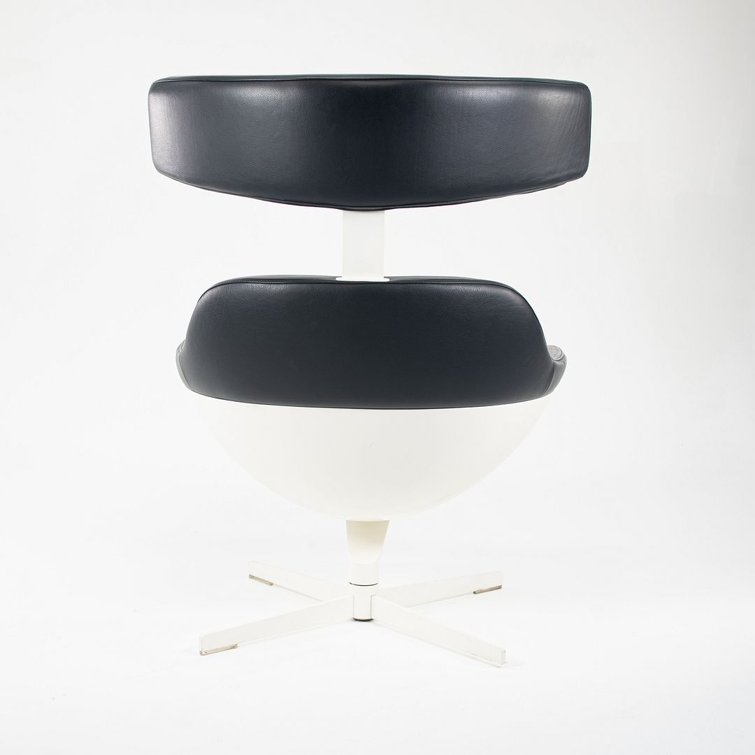 277 Auckland Lounge Chair