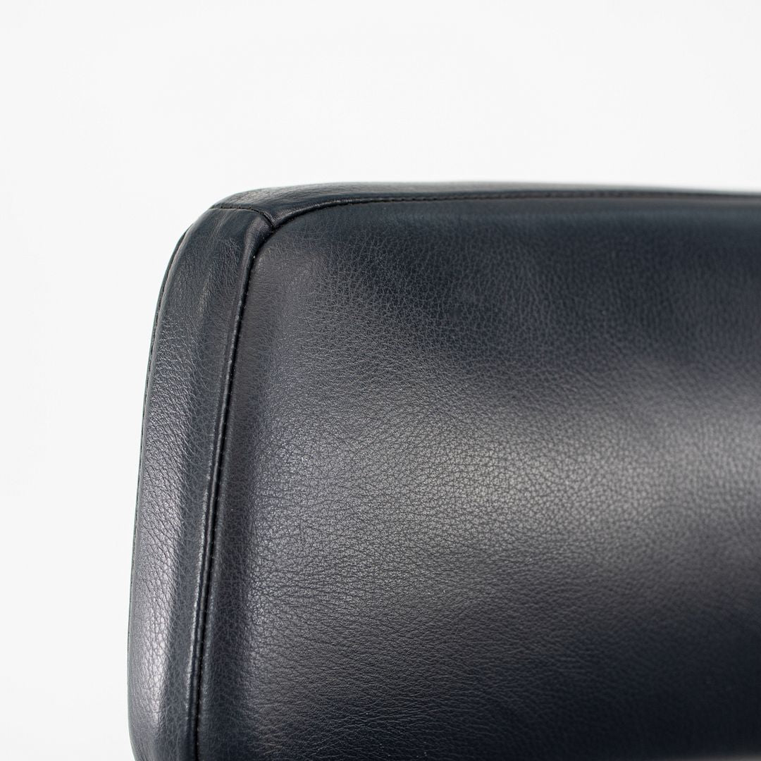 277 Auckland Lounge Chair