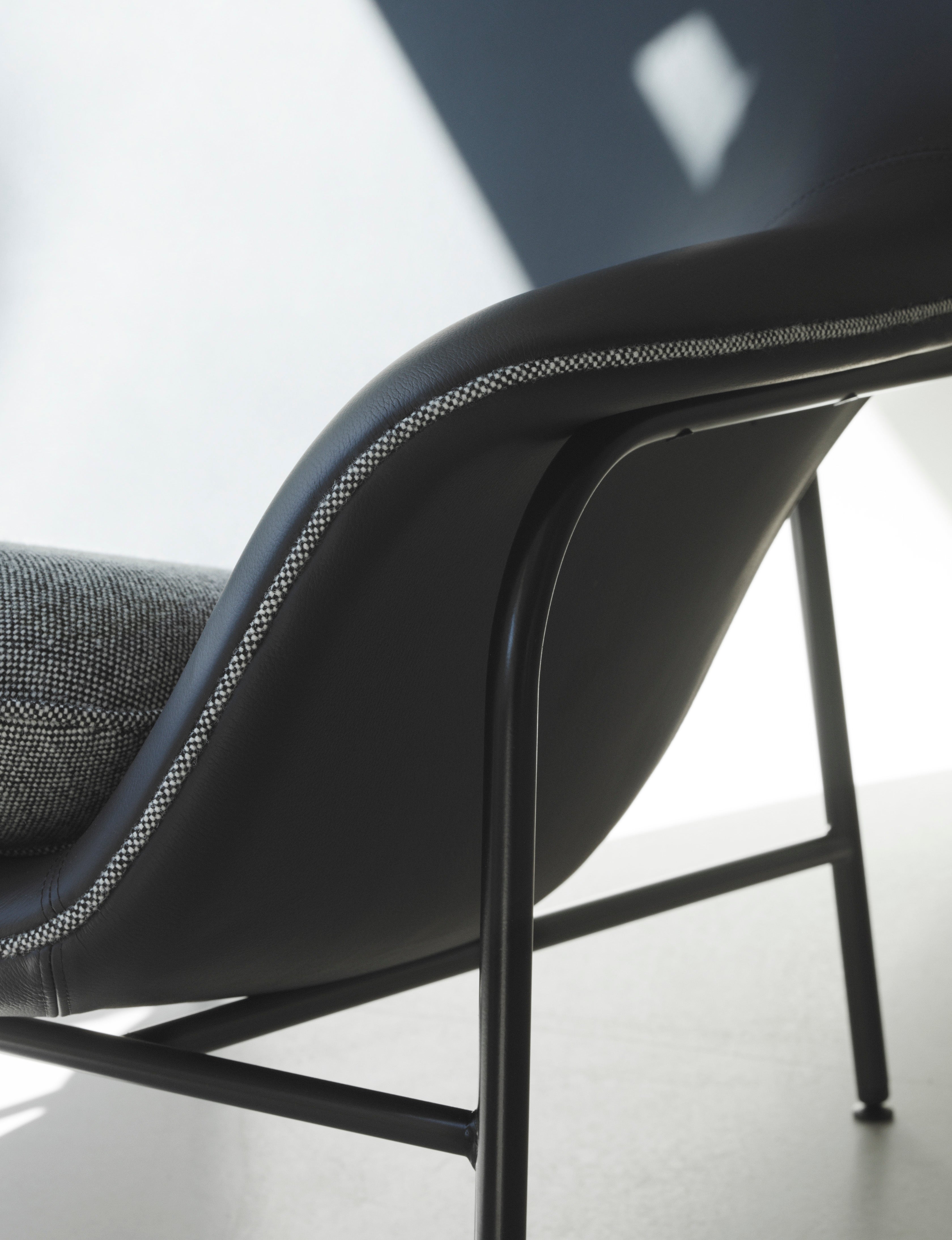 Drape Lounge Chair with Headrest — Steel
