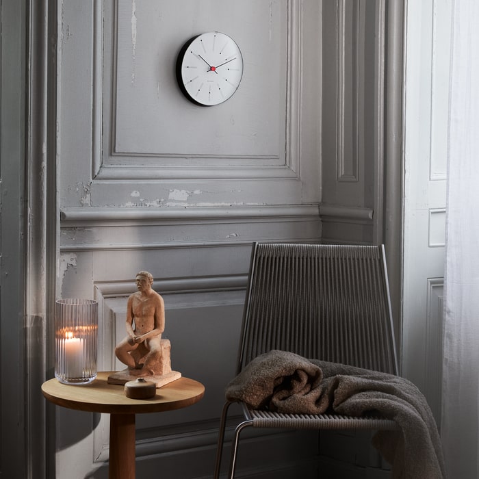 Arne Jacobsen Bankers Wall Clock — Medium White