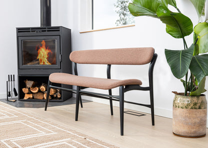Fjoon Settee