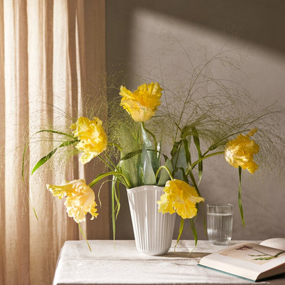Hammershøi Unfold Vase — White