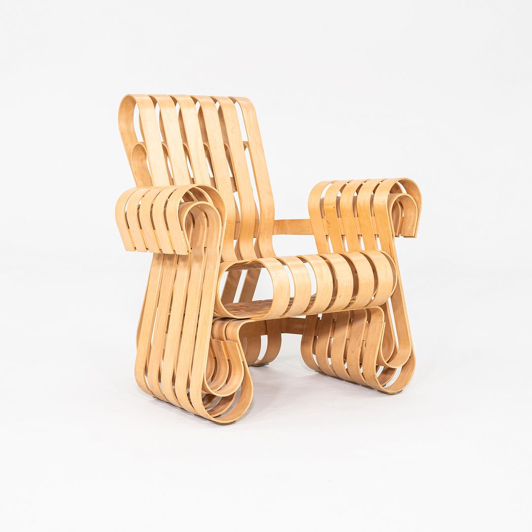 Power Play Lounge Chair
