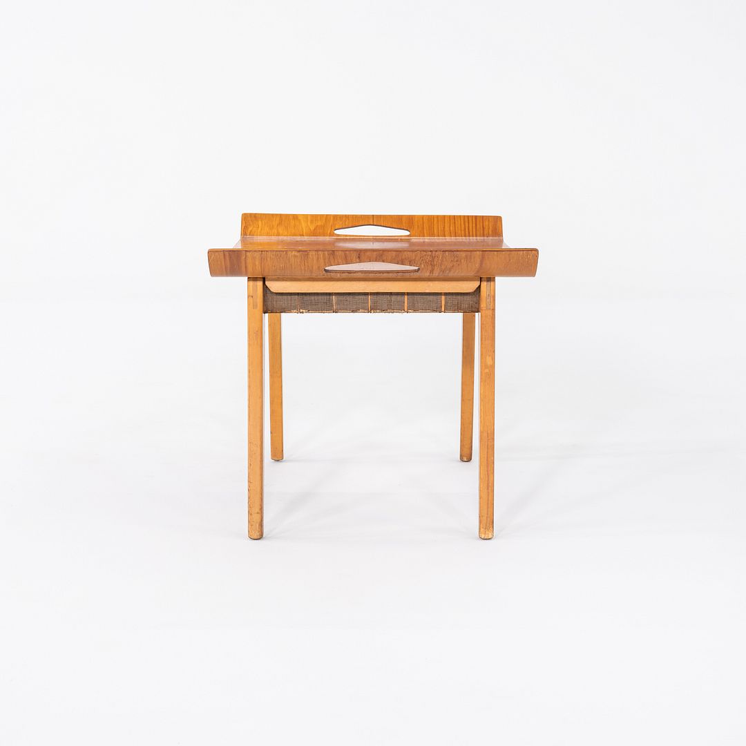 Model 50 Single Tray Table