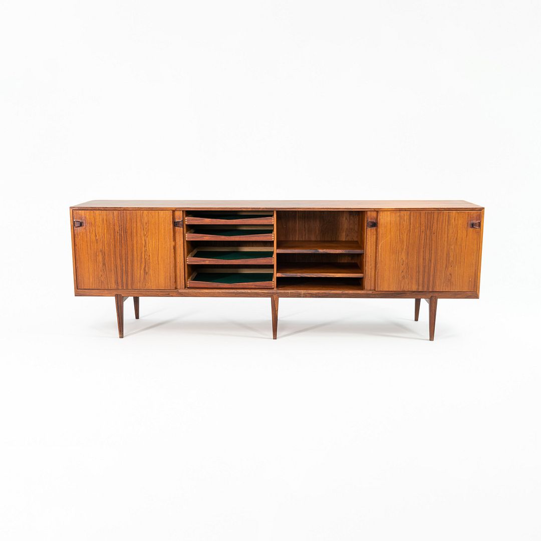 希少 ビンテージトレイ rosewood Brazilian Rosewood Credenza Cabinet by Henry Rosengren Hansen | Rarify