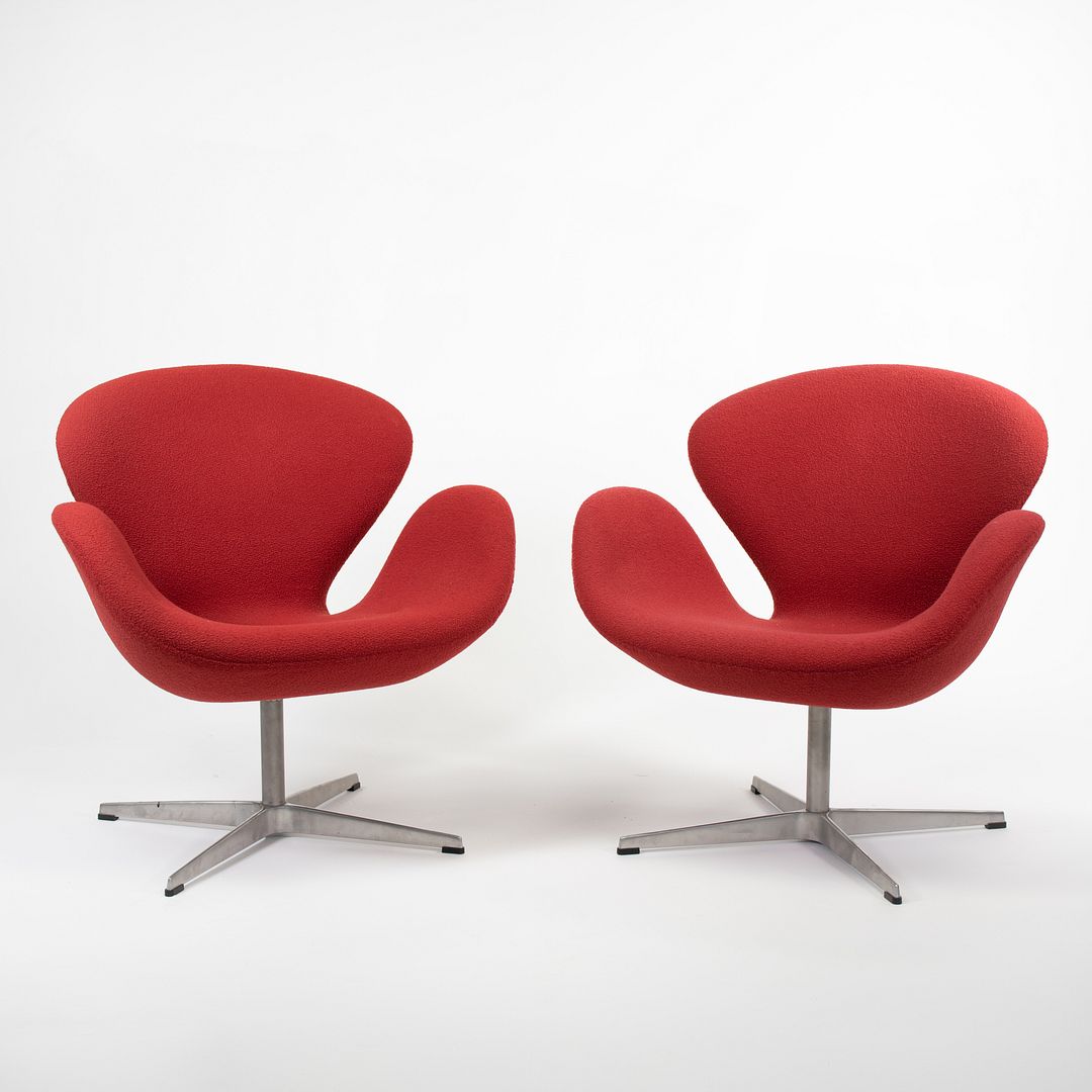 Swan Chair, Model 3320