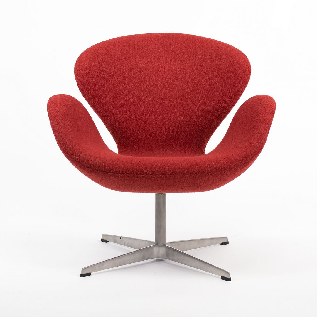 Swan Chair, Model 3320