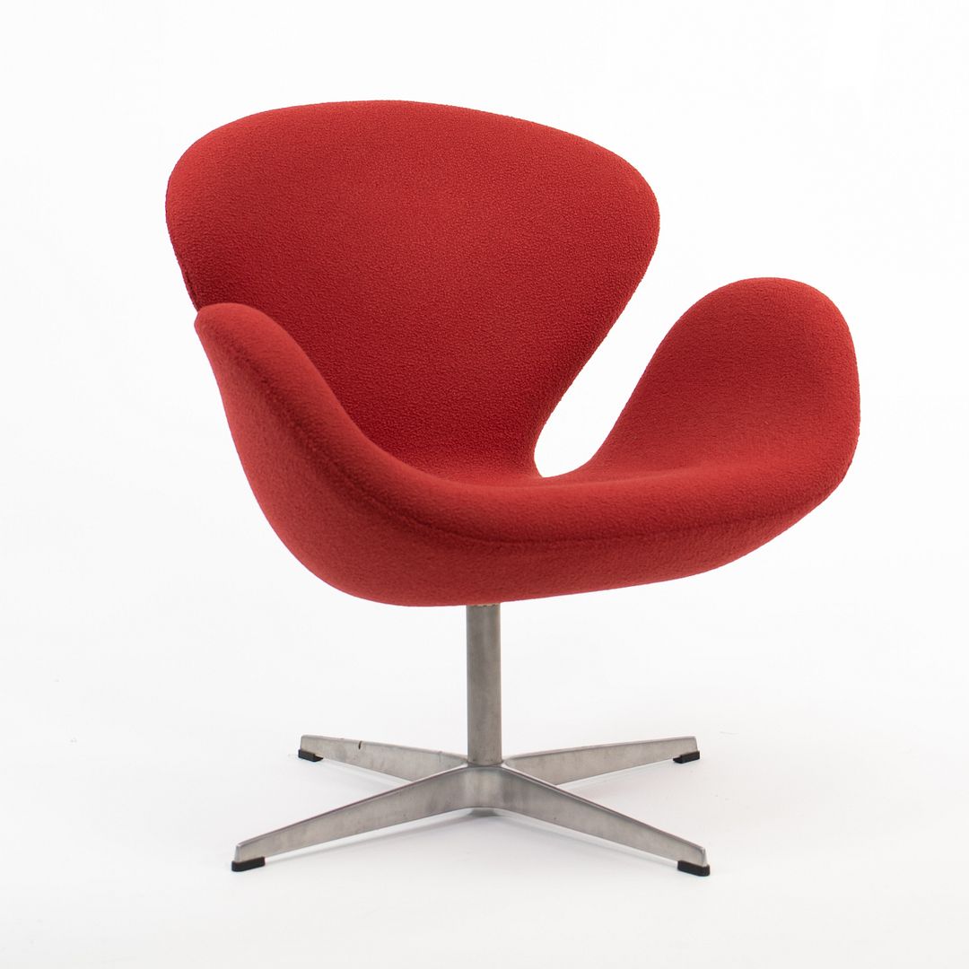 Swan Chair, Model 3320