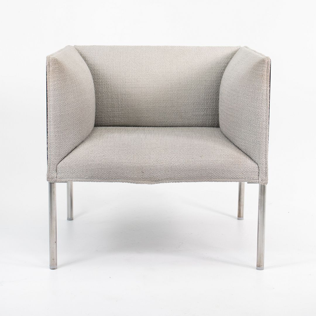 HO71 Hollow Armchair