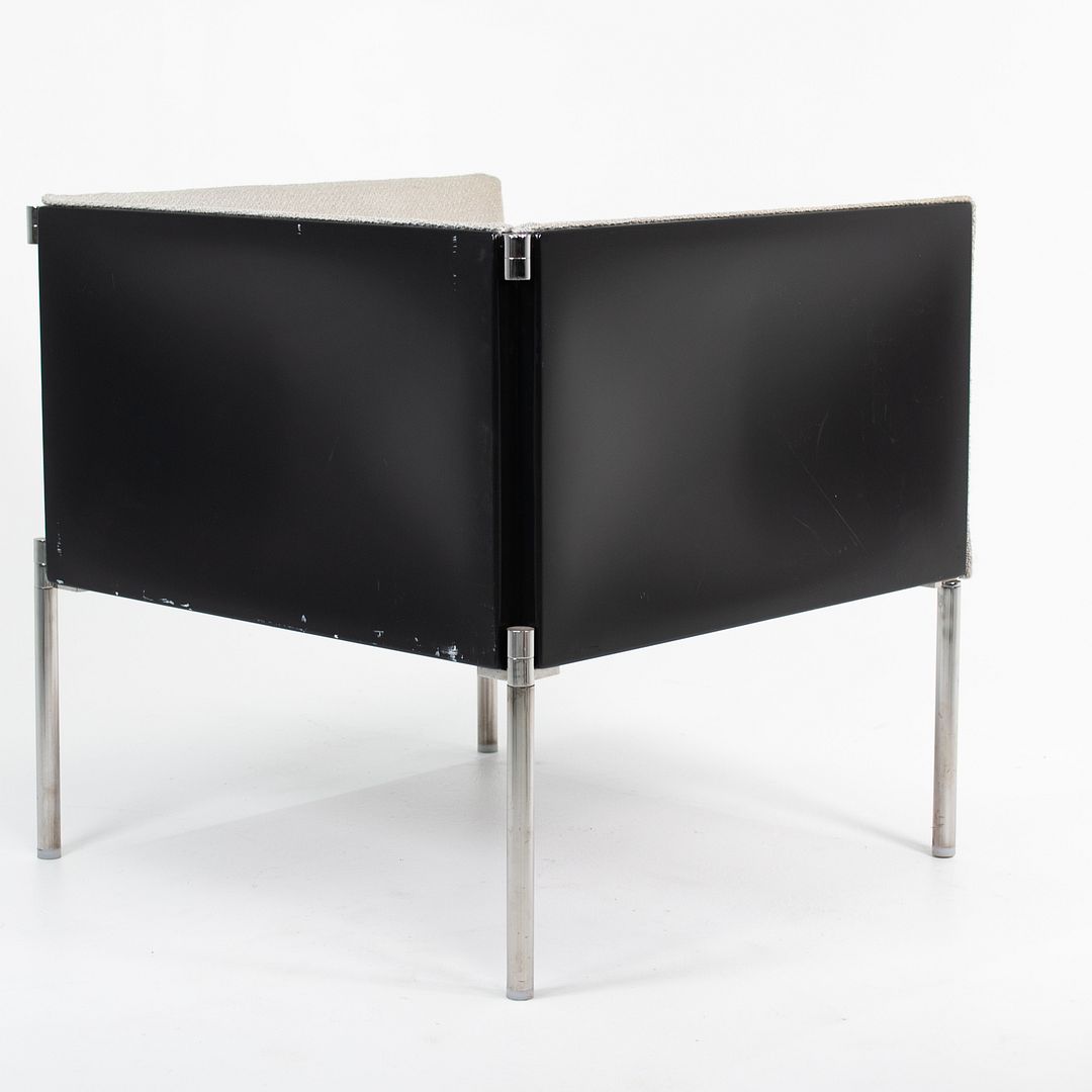 HO71 Hollow Armchair