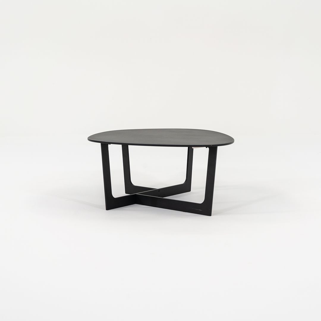 Insula Coffee Table