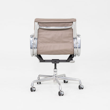 Soft Pad Management Chair, EA435