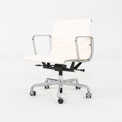 Aluminum Group Management Desk Chair, Model EA335