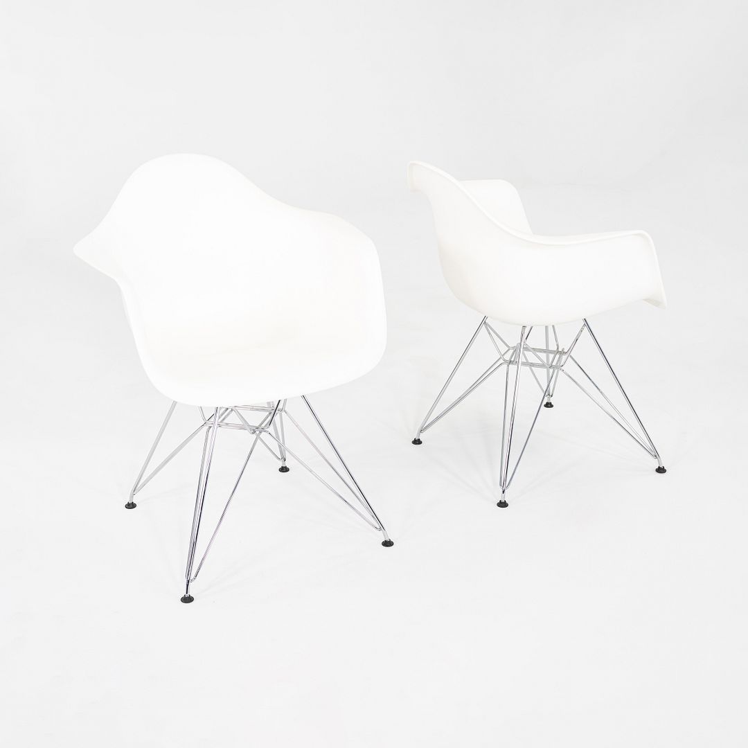 DAR Armchair