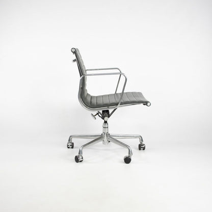 Aluminum Group Management Chair, EA335